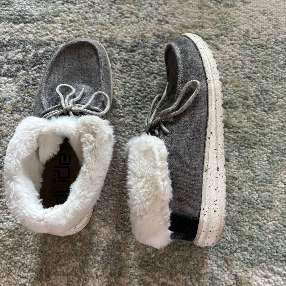 Hey Dude shoes - Picture 3 of 4
